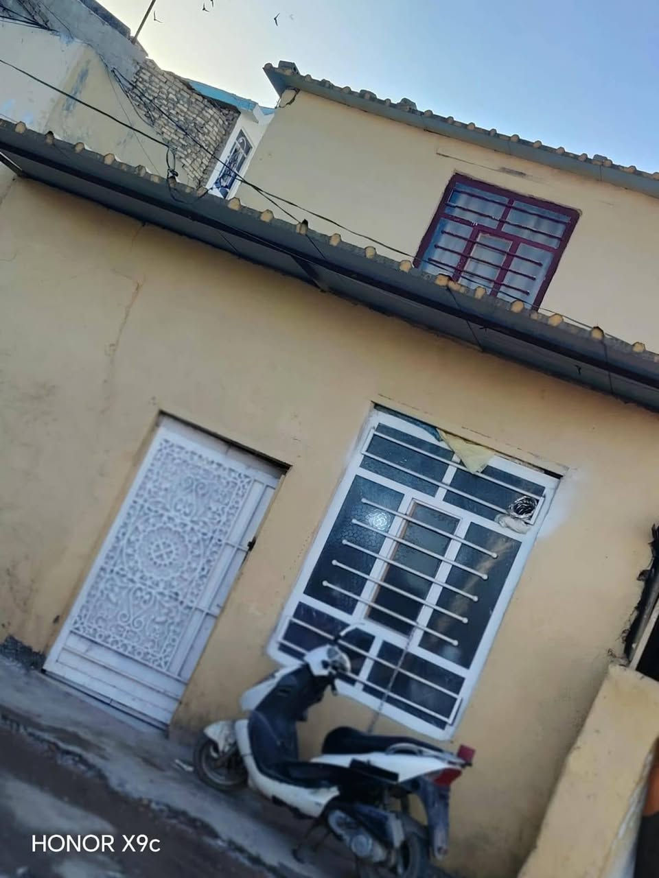 سلام عليكم
مساحه 100.متر  مربع 👉
سعر 17 بي مجال بسيط 
البيت  —  تجاوز  بي ورقع 
عنوانه ++ بابل مركز المدينه   
جسر سيف سعد  نزله    سعد بيجو  على شارع العام  سعره جدأ مناسب  
*********** بي واساب
