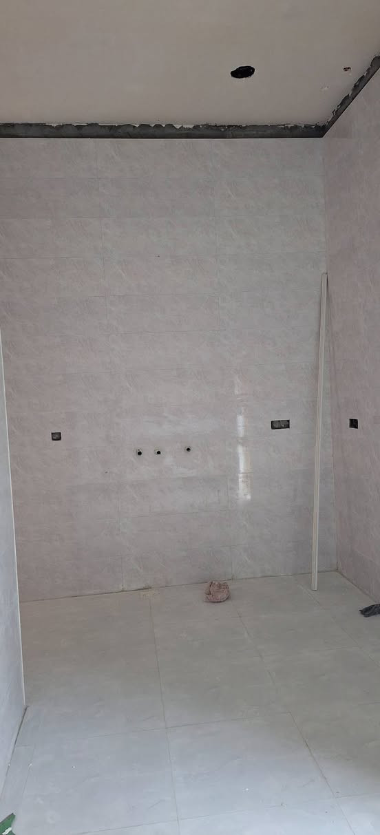 خلفه سیرامیک شغل درجه اوله متفرق حالیاً ***********
