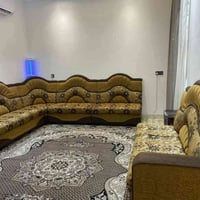 ديوان 9 متر مثل ما موضح بل صور نضيف و ثقيل سعرو 200 الف وبي مجال بسيط ...