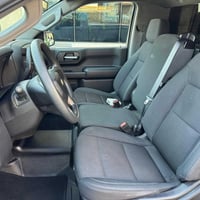 سلفرادو للبيع   ٢٠٢٤  ماشيه ٢٤ ميل  صبغ جاملغ اليمين  وخشم البنيد ايرب...