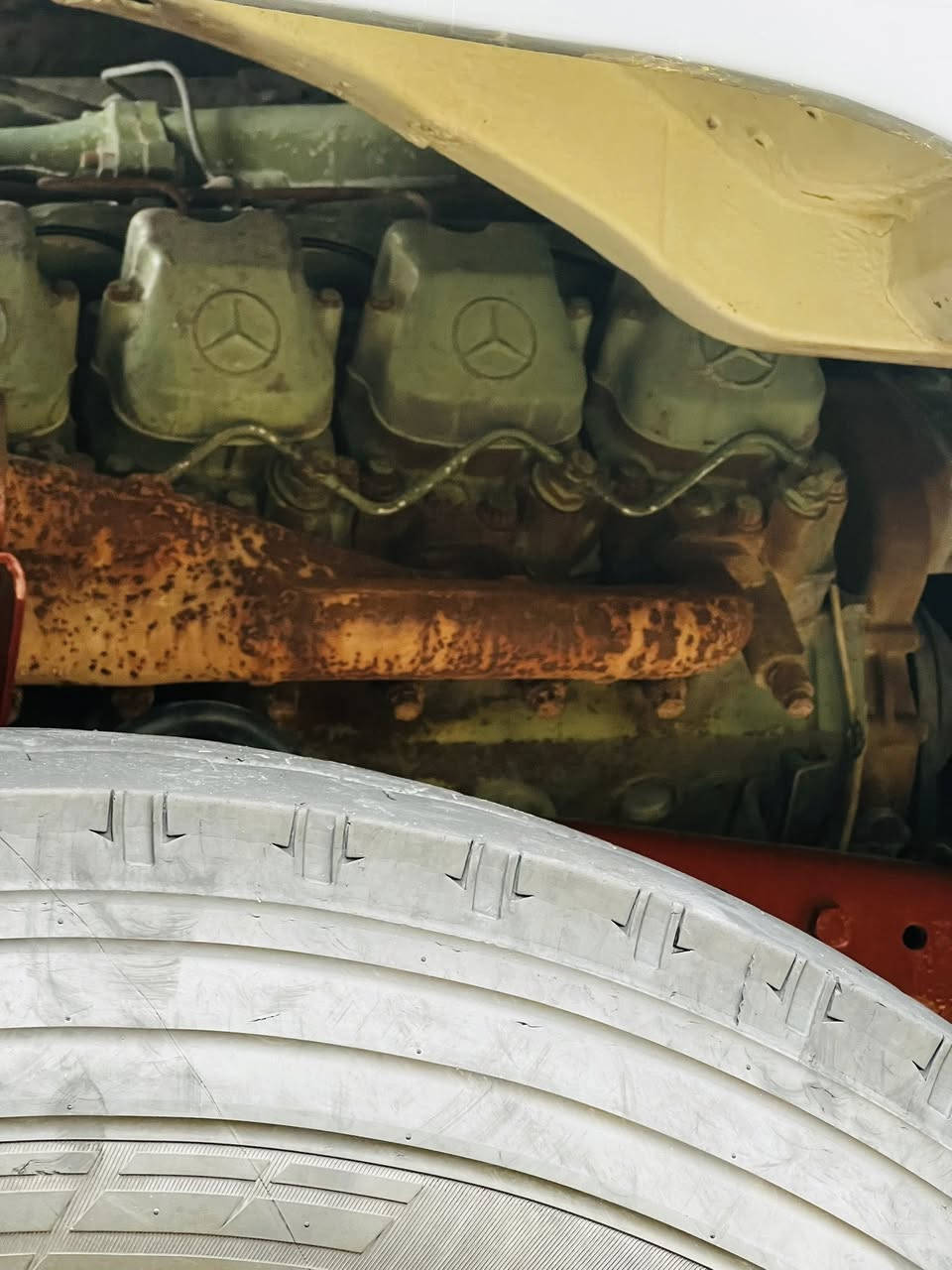 السلام عليكم كرواتي مديل95
مكينه (44)كير (180)مجموعه (جيف )

(بدي جديد )(باتري جديد )تخم تاير تخم ويل الماني 

قماره ابلادي خطاء  مشيبه بدون صبغ دوشمه جديد 

صالنصه جديده 

رقم أنبار تحويل 

السعر ***********

العنوان بغداد
