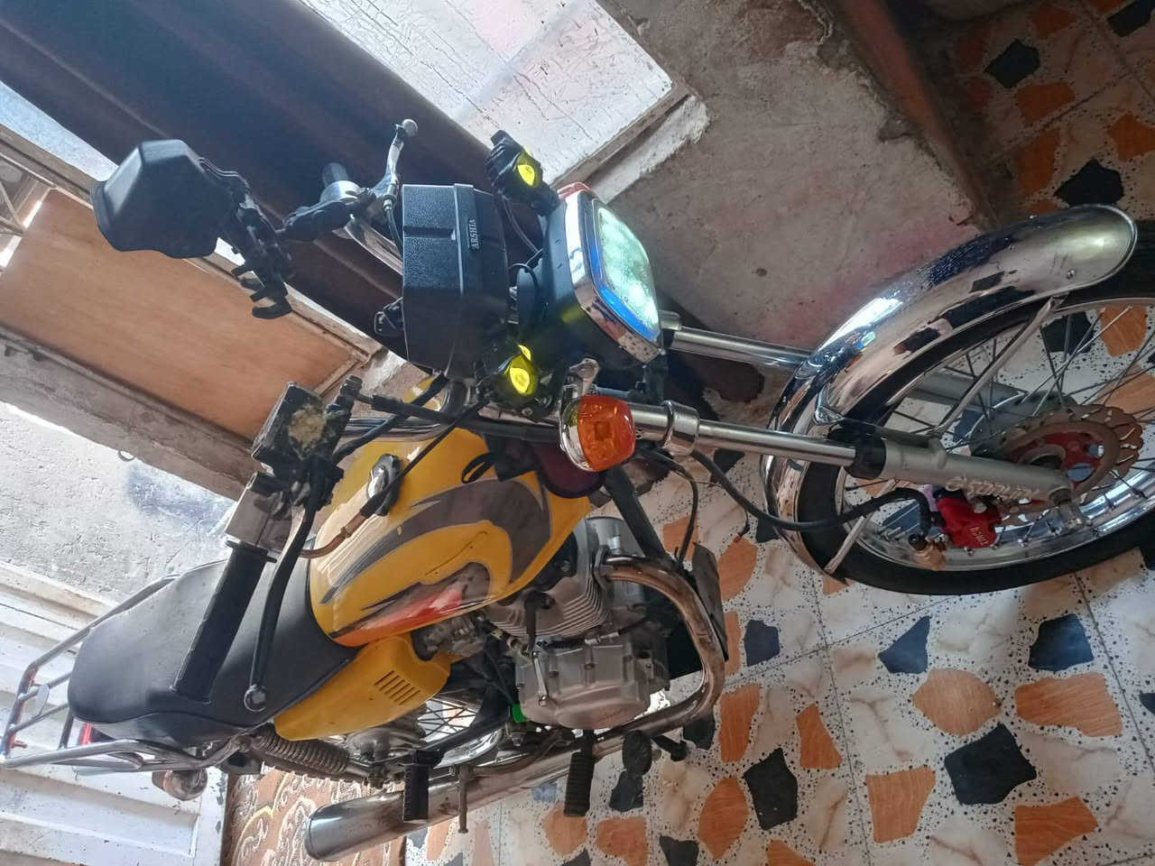 سلام عليكم دراجه اربع كير مكين جديده شلع ومعدل سنويه بسمي الدراجه جاهزه من كلشي كهربائية وكلوبات كلا شغال عالي ناصي  مقدم دسك بل مكان رقم نجف سعره 900
***********
