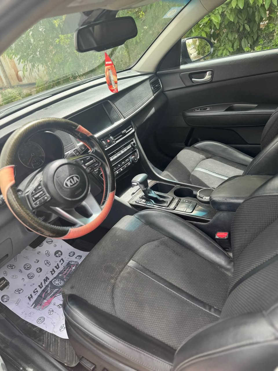 كيا اوبتما 2019 وارد امريكي 
حادثها سرقه بنيد وجاملغ 
حادثها بالعراق بابين وهلال 
لون فيلي 
مواصفات فول S
مكينة 2.4 
حالة السيارة جيدة 
العداد 92 ميل قابل للزيادة 
سعرها 135 وبيها مجال بسيط 
للأستفسار *********** بغداد, العراق
