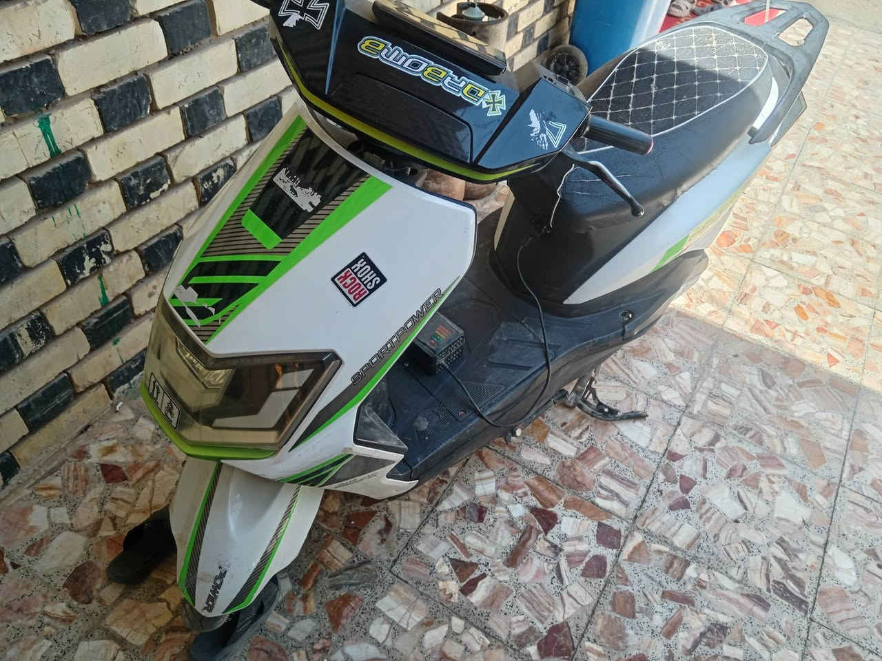 سكنس شحن
نظيفه
٦بطاريات جدد
السعر ٦٠٠ بيها مجال


**إذا كنت صاحب هذا الإعلان وتريد حذفه لأي سبب، رجاءا أرسل رسالة إلى الدعم الفني**