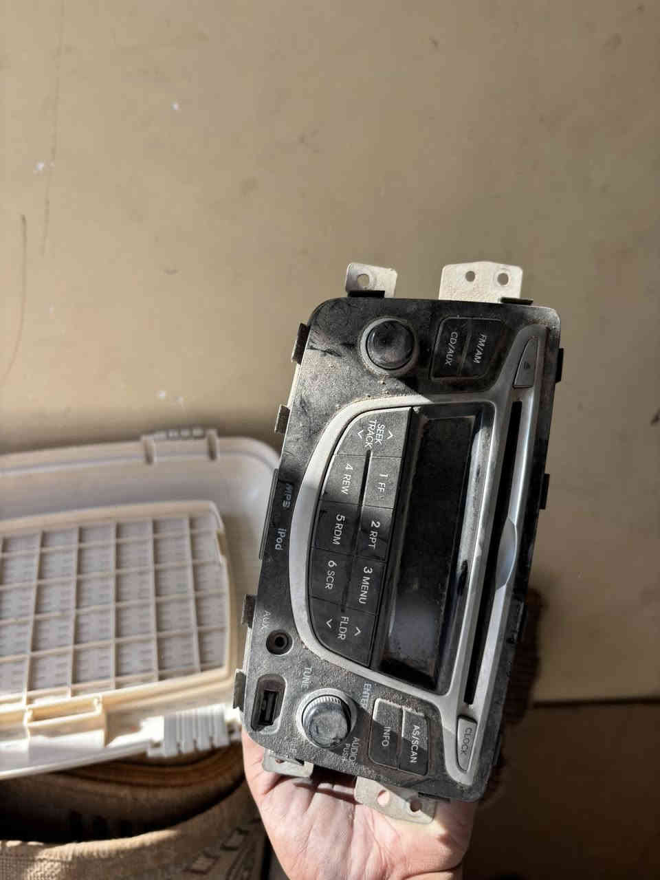 سلام عليكم عندي هاي غراض اكسنت من موديل
٢٠١١لل٢٠١٥ بوب ٢كاملات جام مكاين جام قفاله ابطاين ٤ هنه وال دكم دشبول كامل عده الكيجات بواري تبريد او لايتات او بكات او اشاير جيب او شد بدون ما تصلح اي سيكله شغال حته الكلوب مال الباكات موجود او الباقي بل صور بيع مستعجل بس عايزهن تنضيف شويه رايدهن ب
٣٠٠ كلهن مكاني سامراء ***********
