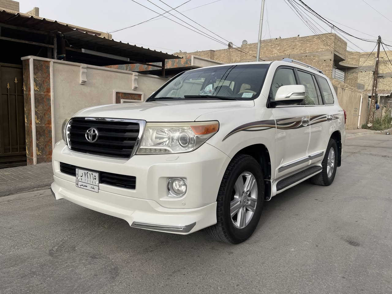 للبيع
لاندكروز 2013
رقم بغداد  بأسمي 
6 سلندر 
فورويل 
كرسي كهربائي 
كشنات جلد بيجي كلش جدد
داخل صاج ملكي 
شاشه كبيره كامره خلفيه 
ثلاجه بالتچوه تحكمات ستيرن
دركه صاج مري شفط وأوتوو 
بصمه بيبان وتشغيل 
8 ايرباك
حساس. امامي خلفي 
زراك لايت حاجب لايت 
لايت فوول زنون
مري قلاب عند البك
مري شفط وأتوو عند القفل والفتح
جام يصعد وينزل عند القفل والفتح 
7 راكب تبريد 3 قطع 
سلايد رووف
تخم بردات وياهه
تخم تاير جديد جداً باتري جديد 
صدر زيرو
العداد 85 حقيقي 
بيهه صبغ جاملغ خلفي نصف صبغ 
جاملغ امامي بارد شبر
سياره جداً ً جديده خاليه  من كل نقص
السعر 355 ورقه  بيهه مجال
مكاني بغداد 
***********
