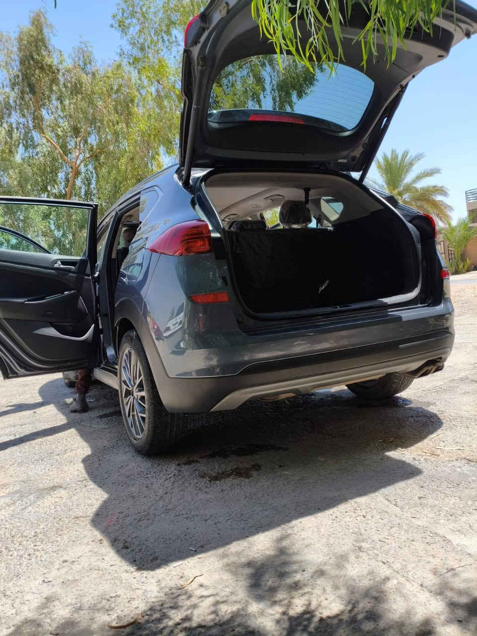 توسان موديل ٢٠٢١
لون مميز  
الحادث صبغ البنيد  وجاملغ حادثها  كلش بصيط 
اعلى مواصفات  هاترك 
رقم بابل الرقم الجديد 
بسمي 
بانوراما بصمة 
شاشة كبيره 
كامرة دوارة 
لايت زنون خمس عدسات 
خمس  كامرات  محيطية 
يدات ستيل 
تحديد مسار اشاير مري ترحيب رادارات 
دبل صالنصة 
فور ويل  ٢٤٠٠
سماعات صوت انفنتي 
ويل كب درجة اولى 
كشنات كهرباء وجلد 
تشغيل عن بعد جنطة شفط 
سايد بريك بصمة شاحن واير لس موبايل 
السعر ١٨٥ 
الاتصال ***********
