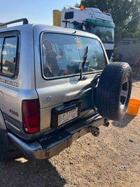 لاندكروزر • ١٩٩٠ • بيها مجال