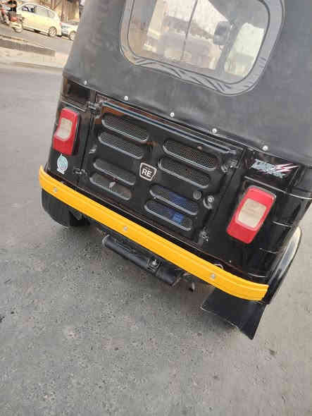 تكتك موديل 2020 شهر 7 تكتك بدون أوراق كفاله الكشره بس الدوس معمره مكينه بوشه وبستم  فقط السعر ٣٧٥٠ وبيها مجال قليل مكاني عماره ابو رمانه ***********
