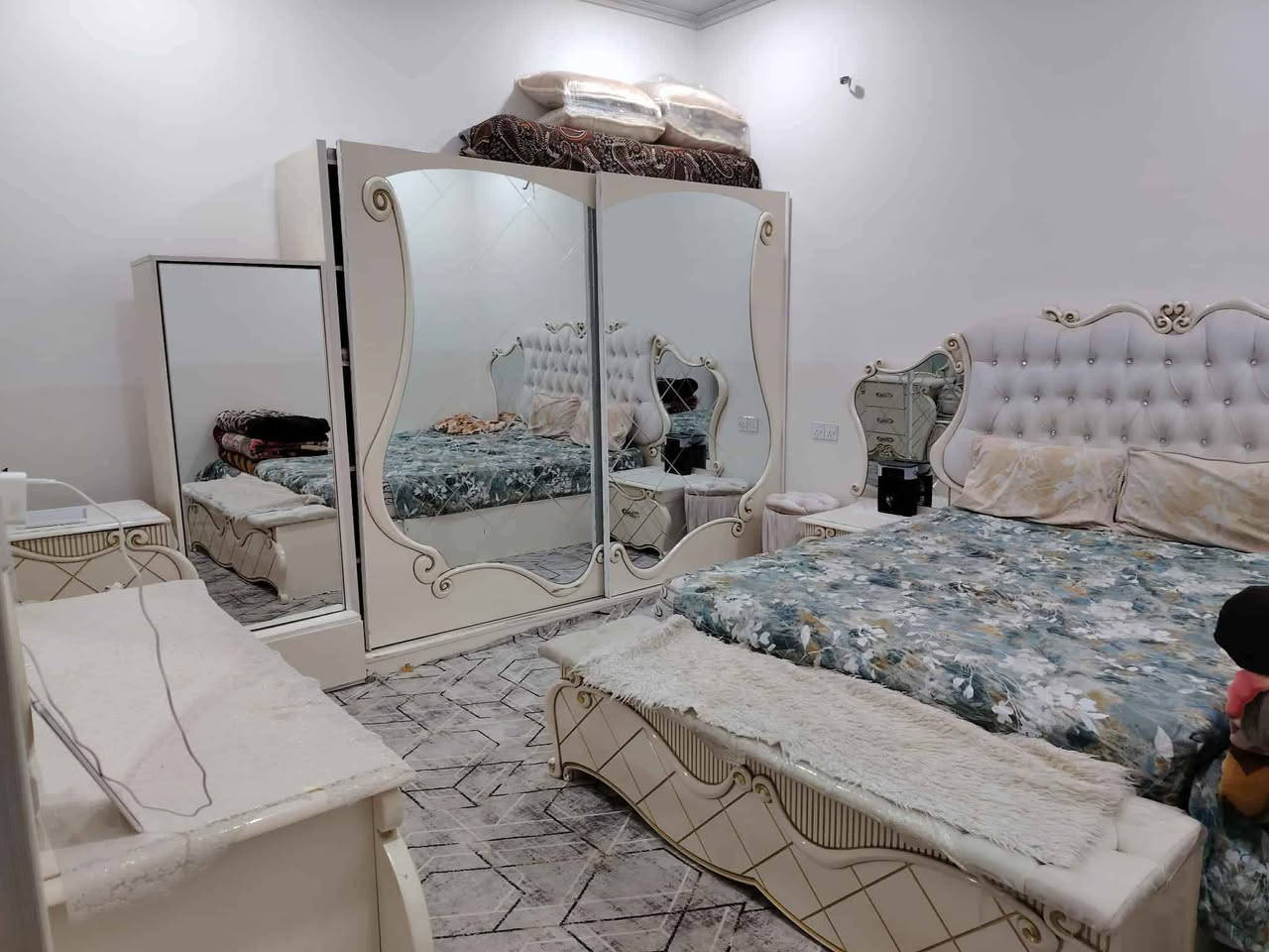 غرفة نوم ملكي لون حليبي سلايت نضيف جدا 6قطعه بدون دوشك  مابي عيب  والسعر بي مجال للشراي  صبغ حراري خشب زان كركوك, العراق


**إذا كنت صاحب هذا الإعلان وتريد حذفه لأي سبب، رجاءا أرسل رسالة إلى الدعم الفني**