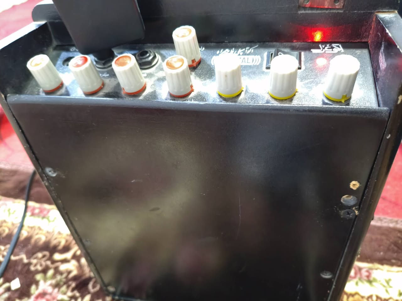 من رخص الادمن اثنين اجهزه شغاللات ويشحنن وصوت جميل والحجم وسط الغزل بس بطاريه عوزهه شغاله مثل ماموضح كداكم للصوره بطاريه سعره 10 دينار والتكنوسات كامله مكاني كربلاء تفحص يله تأخذ سعر اثنين 150الف أتريد وحده خادم مامتواجد عله النت رقم اتصل واني بلخدمه الي يفيدنه اني حاضر ***********
