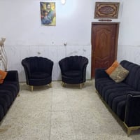 تخم تكمه نظيف جدا 8مقاعد ب240الف وبي مجال المكان الوشاش 07738414990 يو...