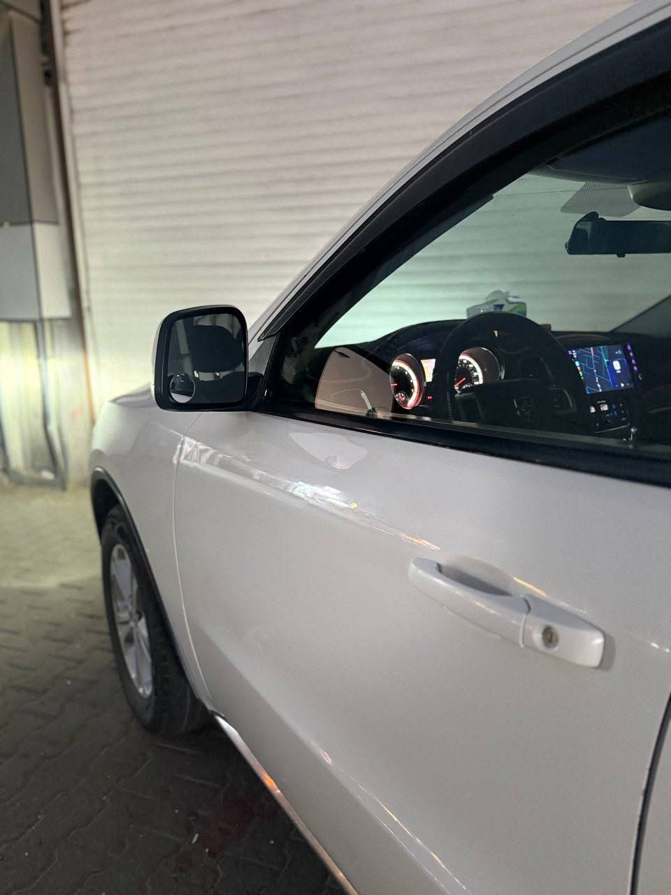 دوج دورنكو خليجي ٢٠١٢ 
كير مكينة تبريد كهربائيات كفالة (المكينة جديدة مبدلة قبل سنة)
السيارة ماشية 213.700 ميل
المواصفات :
- ٧ راكب
- AWD
- لايت زنون

السيارة نظيفة وراعيها دكتور و محافظ عليها البانزين محسن والدهن كله وكالة امزويل وما بيها اي نقص عدا الاكسل بادية بي ونة خفيفة يعني احتمال بعد سنة يحتاج تبديل ( سعر الاكسل مطروح من سعر السيارة)

السعر ١٤٨ ورقة 
رقم راعيها ***********
متواجد واتساب فقط
