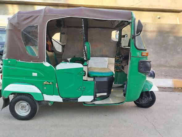 سلام عليكم تكتك مديل 21بس مسجله بل عشرين يعني بل سنويه تقره 20تكتك خير من الله تكتك بس الهورن مو وياهه شاشه دمام كله كامل خير من الله كهربايات ستفسار عل رقم فيس مامتواجد *********** السعر7300وبيهه مجال بصيط
