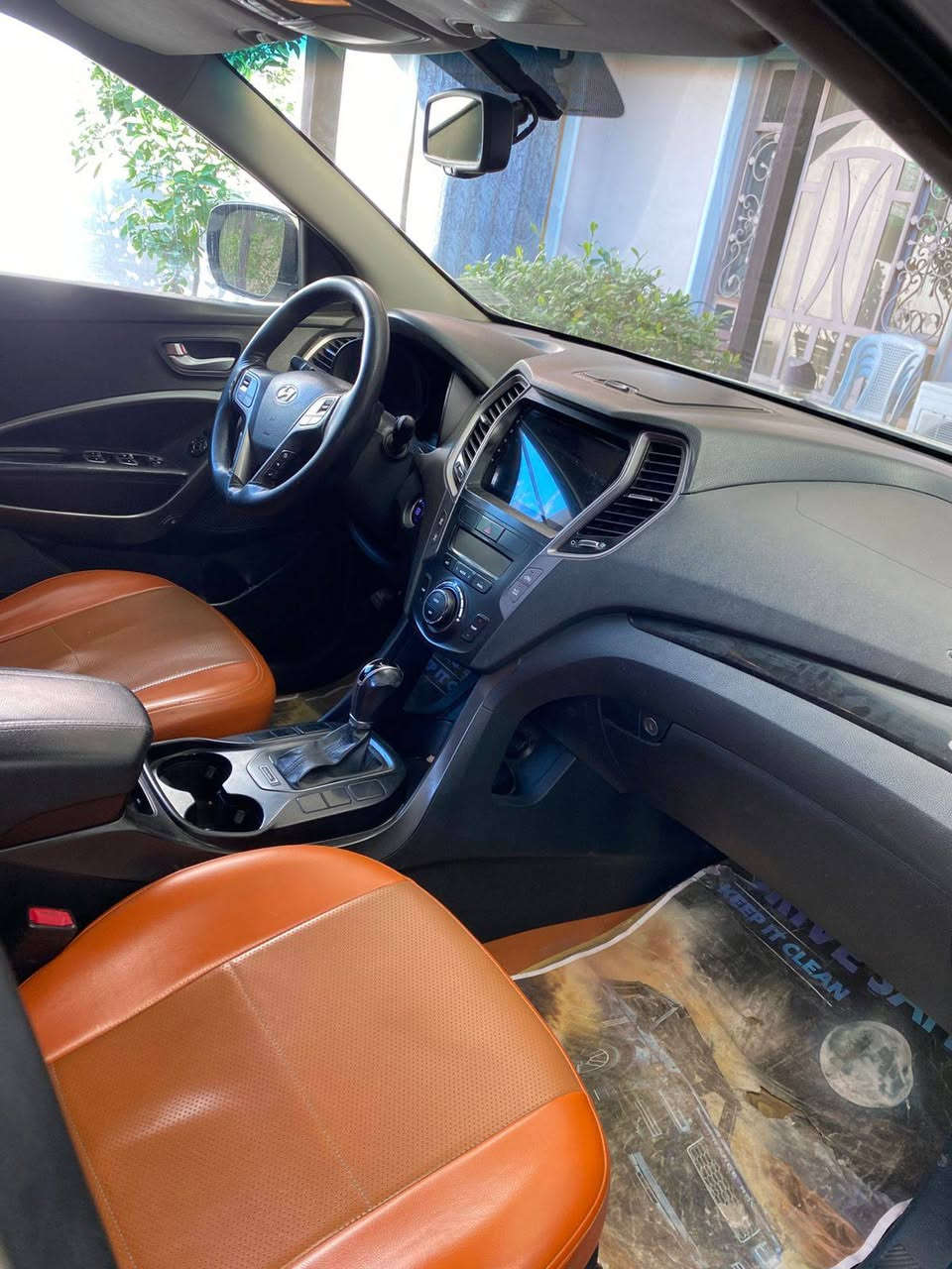 سنتافيا ٢٠١٣ وارد خليجي فول 
محرك ٦ سلندر
٣٣٠٠
الجاملغ الأمامي تصليح على البارد
محرك وكير وتبريد جيد جدا
تايرات جديده
كراسي كهرباء و جلد 
17.500
للاتصال ***********
