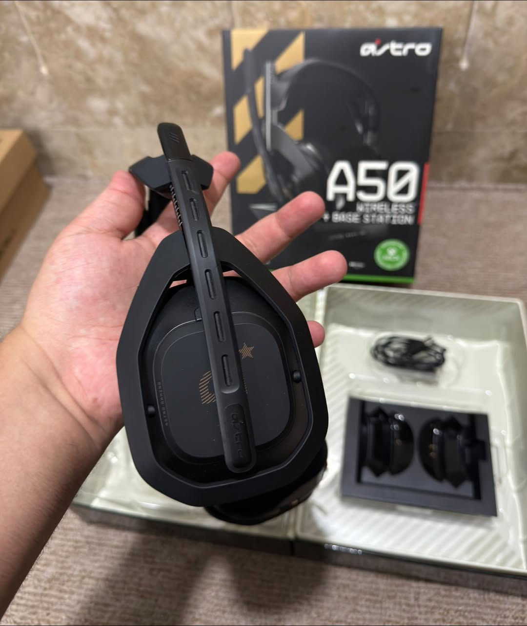 اخر قطعة من سماعات ال astro a50 السعر ١٢٠ الف نضافة ١٠٠% هو بيها شوي صوت buzzing سالفه معروفه بالسماعات استرو ماياثر عل صوت و هاي الصوت ال buzzing جدا جدا خفيف و من تشغل فيديو او تلعب ما تسمعه


**إذا كنت صاحب هذا الإعلان وتريد حذفه لأي سبب، رجاءا أرسل رسالة إلى الدعم الفني**