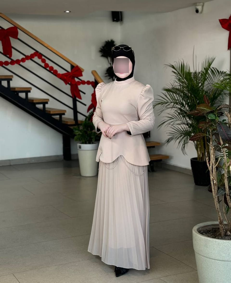 فستان ترند كوالتي عالي ❄
خامه دابل تركي درجه اولى 

قياس 48/46/44/42/40/38/

#سعر القطعه 30 الف فقط

للحجز واستفسار مراسلتنا على الخاص 

او واتساب ***********
