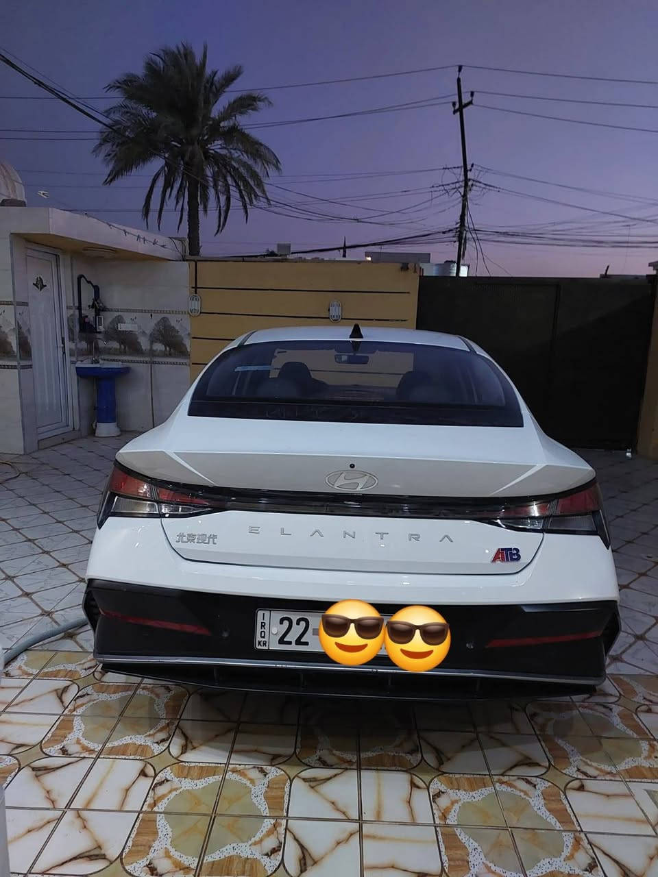 هيونداي النترا 2024  كامل مواصفات ——————————————————
الموديل : 2024. (خليجي ) . كوري تجميع الصين
المحرك : 1.5 دبل نوزل كير 8 سرعات
العداد : 71 الف كيلومتر 

❗️ابرز المواصفات للسيارة
🔅بصمة تشغيل بصمة ابواب
🔅شاشة اصلية أبل كار بلي
🔅عداد سرعة ديجتل 
🔅مقاعد جلد  اسود
🔅6 ايرباك (الدشبول الدركة التكم المقاعد)
🔅لايت led 
🔅لايت زنون عالي ناصي
🔅فتحة سقف
🔅الدركة شكل الرياضي حرف D
🔅ويل رياضي حجم 17
🔅تبريد قطعتين
🔅مري كهرباء+ اشاير بالمري
🔅كروس سرعة وفول تحكم ستيرن
🔅حساسات امامية و خلفية +كاميرا 
🔅سايد بريك كهربائي
🔅درايف مود+اوتوهولد 
  

 ملاحظة  ....
بدون حادث اي داخل و خارج
بدون سمكرة و تعديل حار و بارد 
بس في الصورة بالدعامية فقط 

السعر  140 بي مجال 
الرقم  *********** 
مكان بغداد
