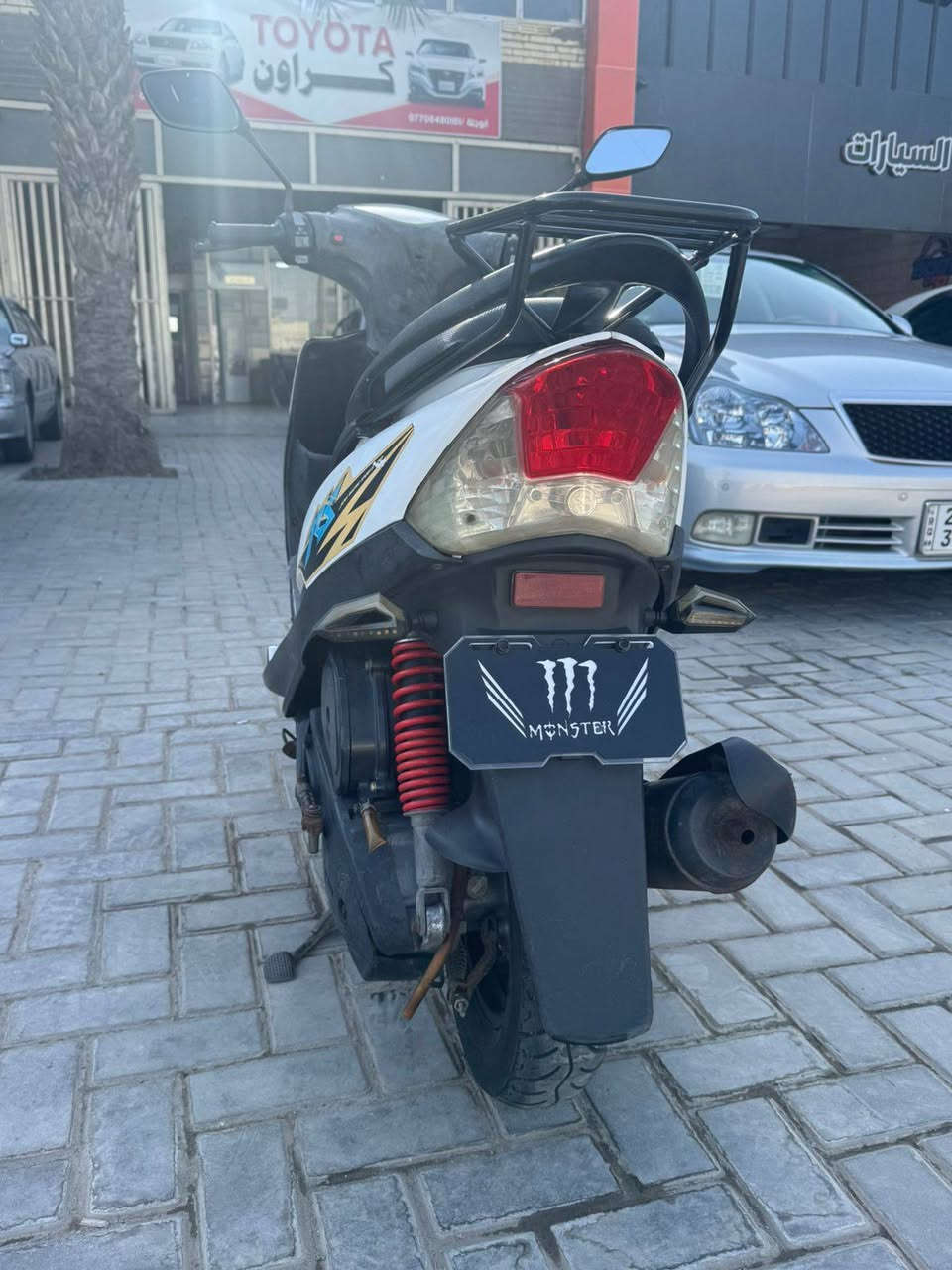 سلام عليكم درجة ماكس عدلة للبيع دراجة نضيفة تايرات جديد ويل كاب تجفيت جديد عند الفيتر ابو الكبر السعر 700الف العنوان ام الكبر و الغزلان قرب افران الزهراء للستفسار الرقم *********** يوجد وتساب
