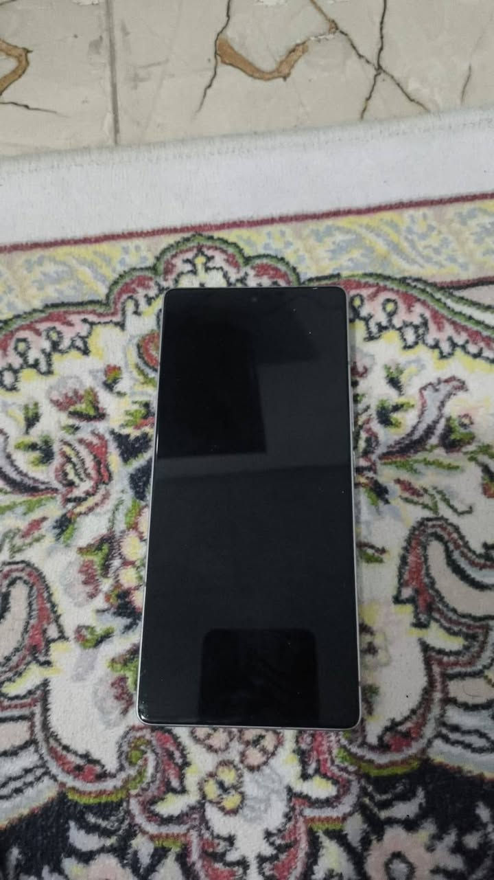 انفنكس نوت ٥٠ برو
مكانه بلبصره
ذاكره ٢٥٦
ملحقاته كامله استخدام اقل من شهر 
بي فطر صغير مماثر ع اي شي بركن الجهاز الجوا ع اليسره مبين بلصور
٢٥٠ وبي مجال قليل 
***********
