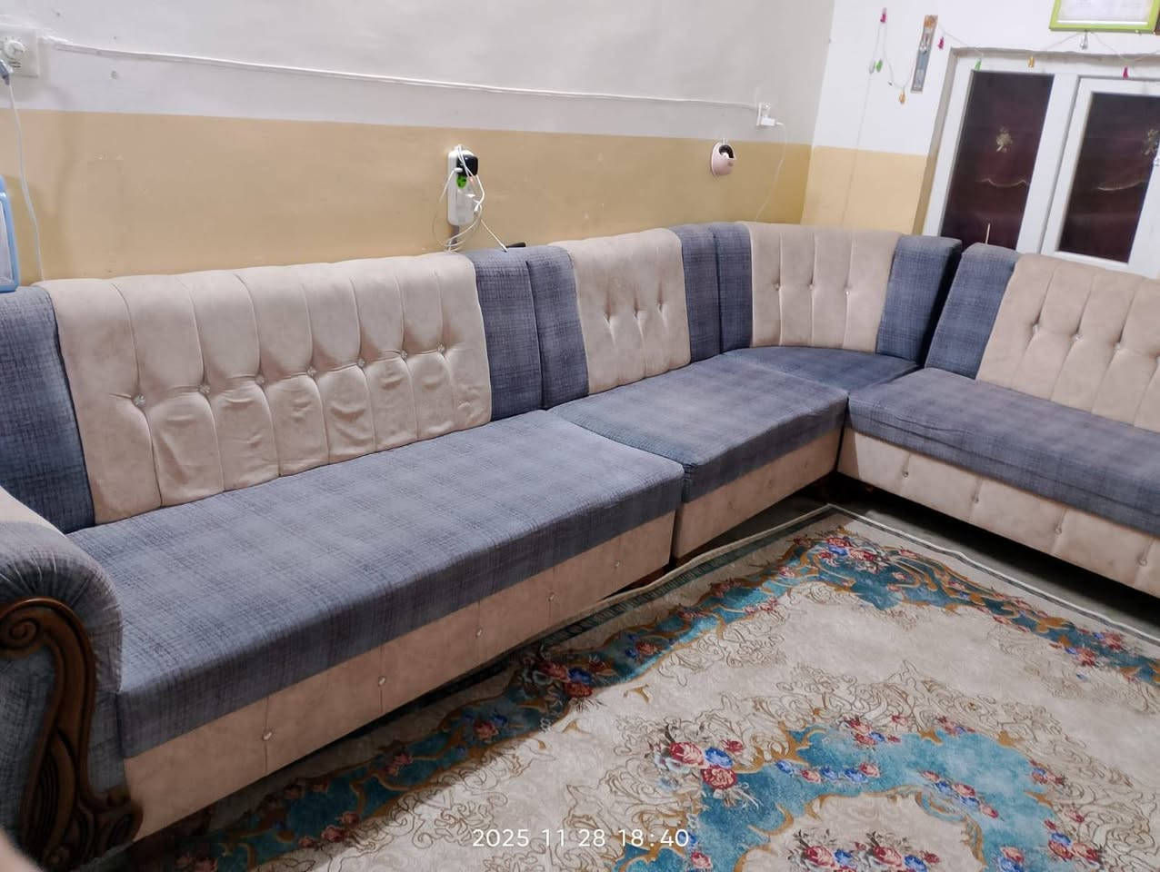 سلام وعليكم عندي هاي القنفه للبيع للاستفسار ***********
