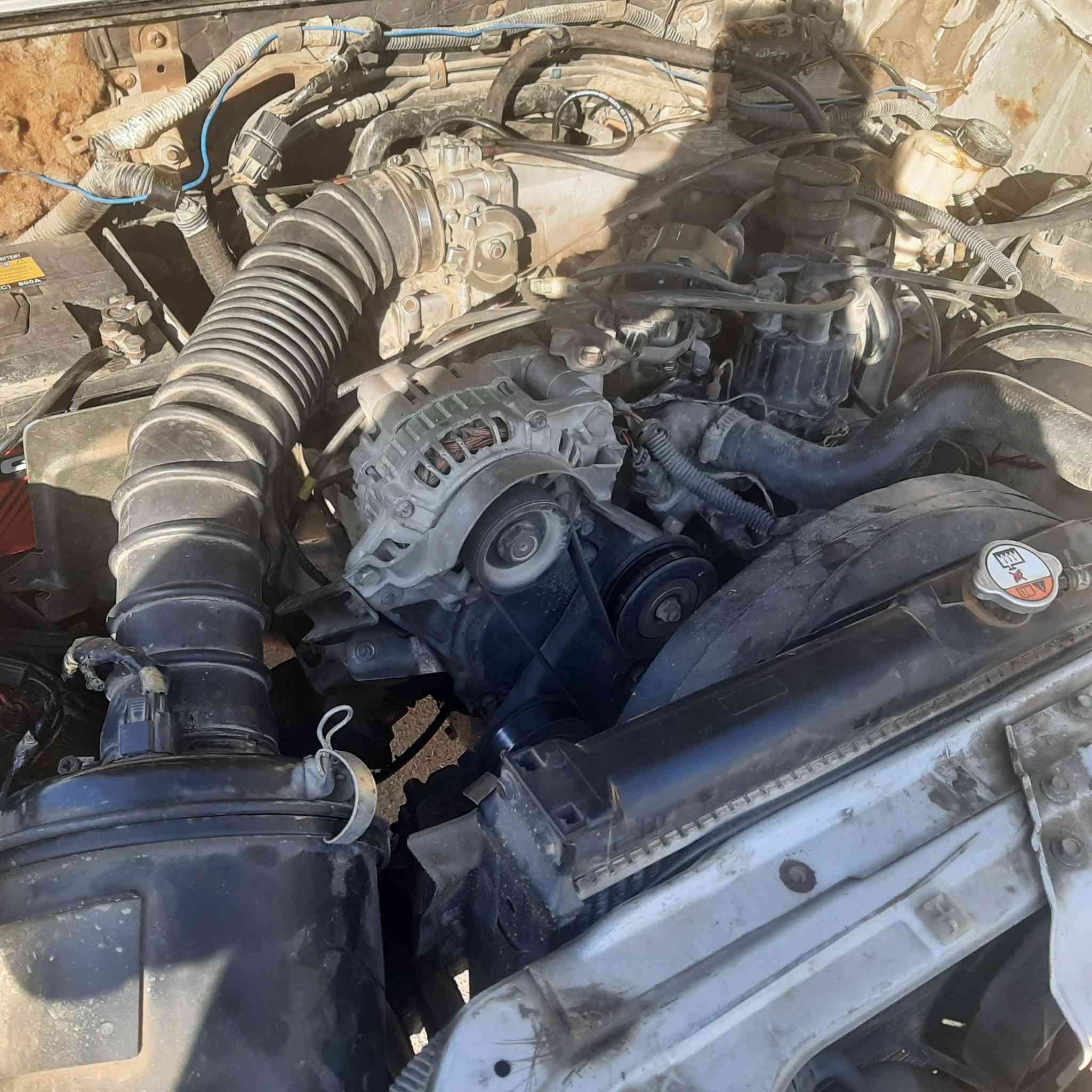 سلام عليكم
ملاحضة:مكلف بالنشر
 للبيع كالوبر طويله 1993 محرك بلادي ممتاز كير عادي جيد لوكير شغال يعني الدفع الرباعي شغال تخم تاير اجنبي جدد حدادية توب كهربائيّات زائد دوشمة جيدة الون سلفر موزر السيارة رقم انكليزي بغداد سبوع الجاي استلم سنوية باسمي سعرهة 55 ورقة وبيهة مجال هاذة رقم صاحبهة  *********** مكاني بالحسينية
