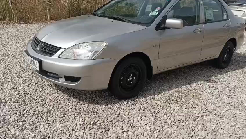 السلام عليكم
لانسر للبيع موديل 2010بسمي رقم كربلاء جديد كير اتو مشروع وطني  مابيهه كل نقص محرك 1600رقم الهاتف ***********السعر 75
