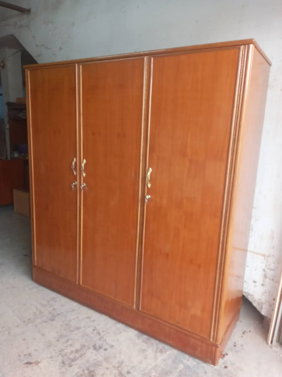 كنتور3 ابواب داخل وخارج صاج تزكام مستعمل ارتفاع مترين عرض متر 90 سم عمق 60 سم السعر 250 وبي مجال العنوان بغداد حي الإعلام الشباب نهاية شارع سوق اميمه  صيدلية نور الشباب قرب النادي التجاري  موبايل عراقنا وتساب بي 
*********** 
***********

يوجد توصيل غير مجاني داخل بغداد فقط
