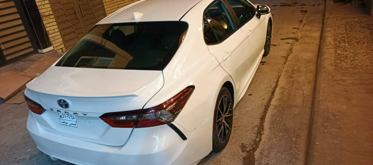 سلام عليكم كامري هايبرد موديل 24 SE وارد امريكي تترقم أي محافظة عدا الإقليم دخول جديد بدون ايرباك صبغ فقط يم الرقم جاملغ بارد السعر 200$ بي مجال ***********
