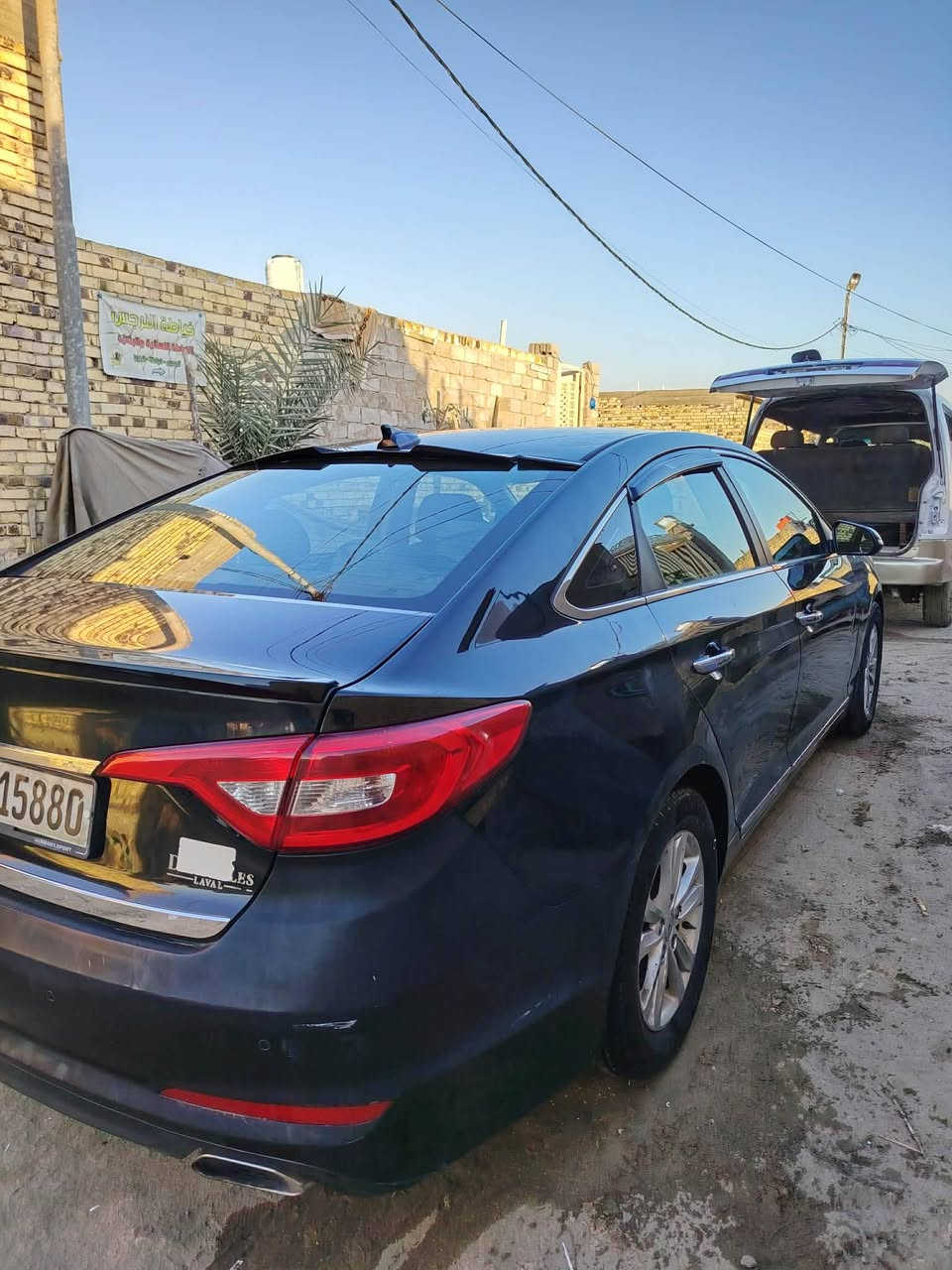 سوناته 
مديل 16 وارد امريكي  رقم انكليزي سنويه لل30 
حادثهه جاملغ امامي وبنيد بدون دواخل 
مواصفات معروفه فول بصمه 
مكينه كير حداديه تخم تاير تبريد تدفئه كلهه جاهزه 
السعر 108 وبيه مجال حق الجيه مكاني نجف عباسيه اتصال فقط مكلف بلنشر ***********
