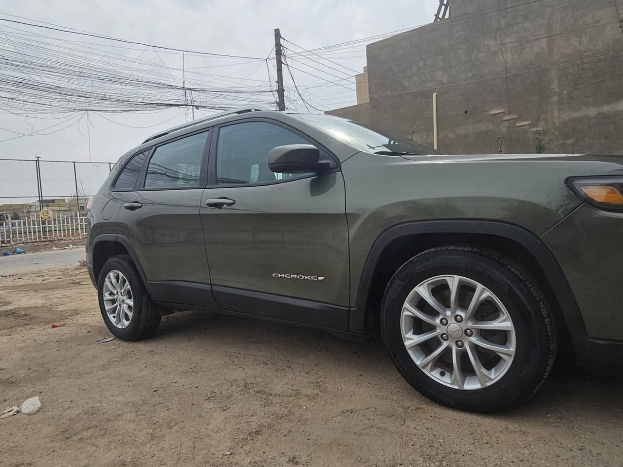 سياره جيب شيروكي بزون
٢١ اربيل رقم دولي سنوية باسمي تبديل بنيد فقط معه تجميل
هاتف *********** ناصريه مركز
