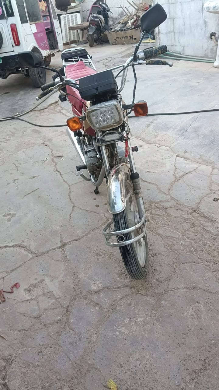 ٤ كير نامي نضيف كهربائيات شغال أوراق ويا ٣٥٠ خانقين الشراي يتفضل


**إذا كنت صاحب هذا الإعلان وتريد حذفه لأي سبب، رجاءا أرسل رسالة إلى الدعم الفني**