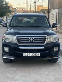 لاندكروز 2013  بريميه فول موصفات واحد ع واحد كير ومحرك بالفين ماشيه ١٥...