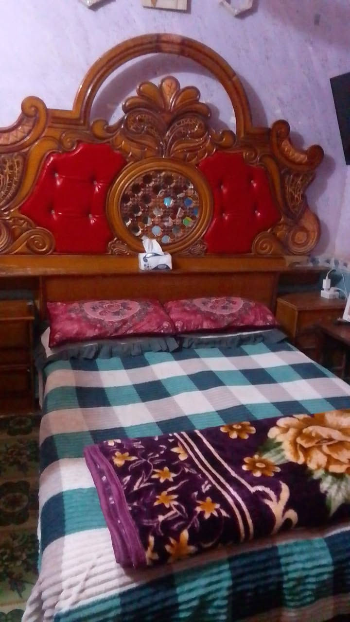 تخت تسكام ثقيل مرتبه هيه وتخم 60 الف مكلف بل النشر ***********
