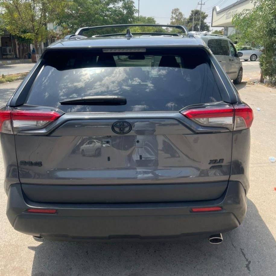 تۆیۆتا ڕاڤ4 2023 فول فول مواسەفات XLE AWD
تەنها ٤١ هەزار ڕۆشتوە 
ئێرباگی نەتەقیوە 
ڕەقەمی نەشکاوە 
هیچ مەسرەفێکی نییە 
دوپارچەی لێدراوی هەیە بەبێ ناوگرتن 
(دەرگای سەکن و چەمەلەقی لای سەکن)

سـعـر : لە کۆمێنت داوابکە ڕاستەوخۆ بۆت دێت 📥 

گێر و مەکیەنەی بەشەرت 
هیچ کێشەیەکی تێدا نییە 

ژمارەی خاوەنەکەی 
***********
