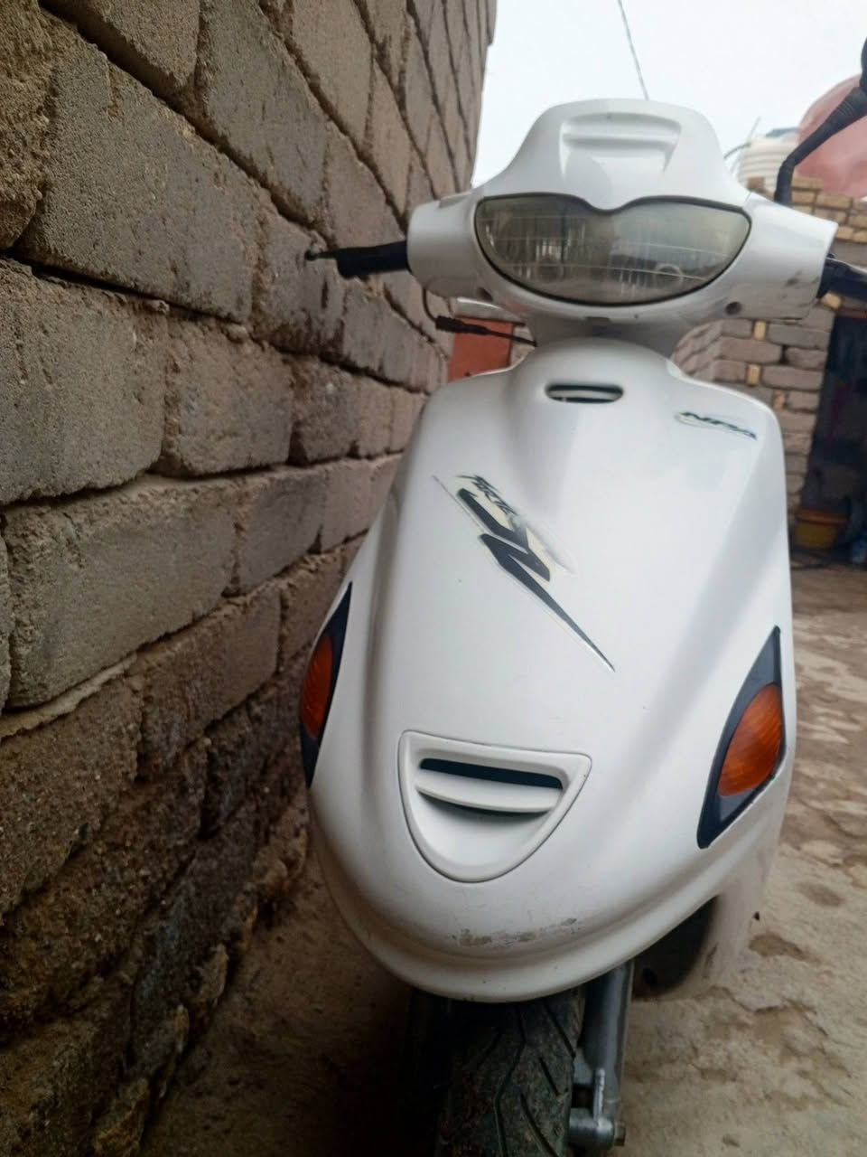 السلام عليكم 
دراجه. فراشه للبيع خير من الله نهض بيه تخبل   بيه تايرات جدد كابريتر جديد فيتبم جديد ابلك جديد السعر 300 وبيه مجال مكان ناصريه مركز ***********واتساب او اتصال
