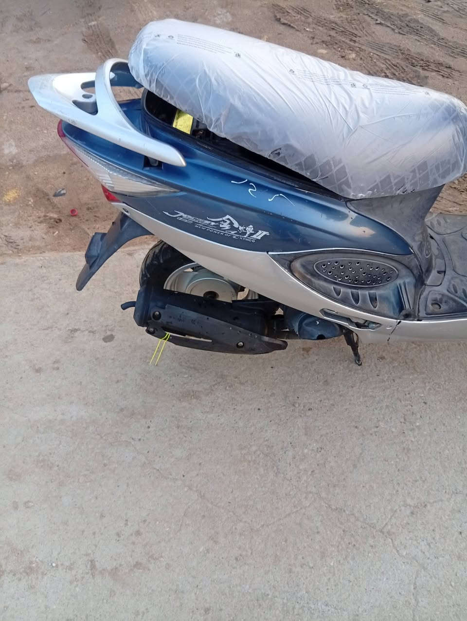 سلام عليكم دراجه اللبيع.كامكو.مديل.16محرك كلش نضيف.مامفتوح..ناعم.سعره600وبيه.مجال الشراي مكان رفاعي


**إذا كنت صاحب هذا الإعلان وتريد حذفه لأي سبب، رجاءا أرسل رسالة إلى الدعم الفني**