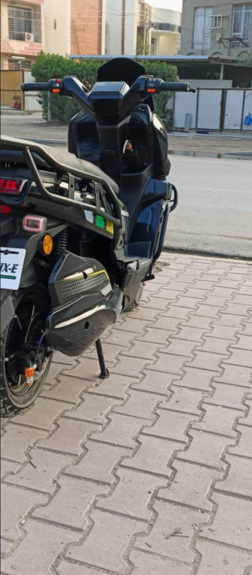 دراجه شحن اباجي 
بطاريه ليثيوم 

بطاريه ليثيوم 
فول مواصفات 
شاشه دجتل
بك خلفي
مثبت سرعه
ثلاث سرعات
دبل رماش
دبل اشاره
لايت LED
دراجه كلش نضيفه بس بيه كسر بل كفر الخلفي البصف التاير موضح بصوره 
مكان الدراجه بغداد المشتل 
الاتصال ***********
غير متواجد على
