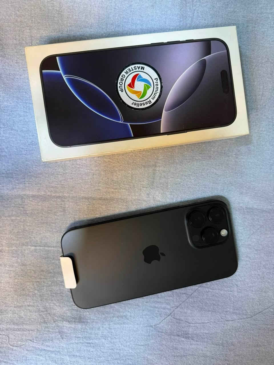 Iphone 16 pro max 256
ايفون 16 برو ماكس ذاكرة 256 
الجهاز بي ضمان سنة كاملة مجرد مفتوح من الكارتونة عربي ضمان شركة ماستر وكالة 
عدد دورات الشحن 0  يعني بعدة زيرو 
الجهاز جديد بمعنى الكلمة خالي من اي عيب مكفول كفالة عامة 
السعر 1550 الف
للعلم الجديد 1750 فرق 200 الف بمجرد مفتوح من الكارتونة فقط  عنواني زيونة 
***********
متواجد واتساب فقط
