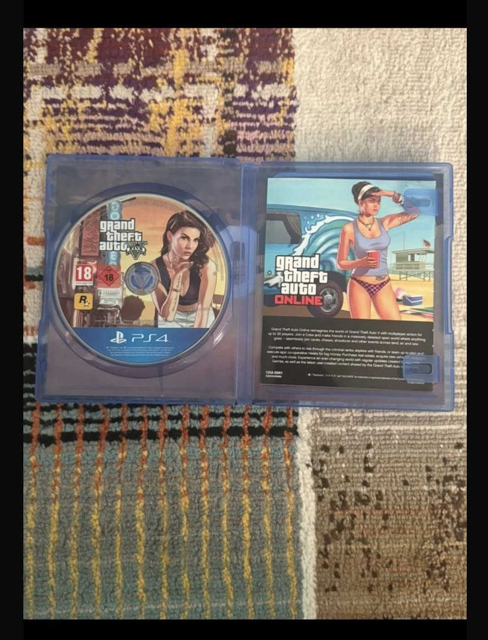 السلام عليكم
بلي فور سلم ذاكرة 500
ملحقاتة كاملة
ويا يدات ثنين اصلية و تجارية
و أقراص GTA و إله الحرب 
البلي نضيف ممفتوح مكاني بغداد 
السعر 250 تواصل واتساب 
***********
