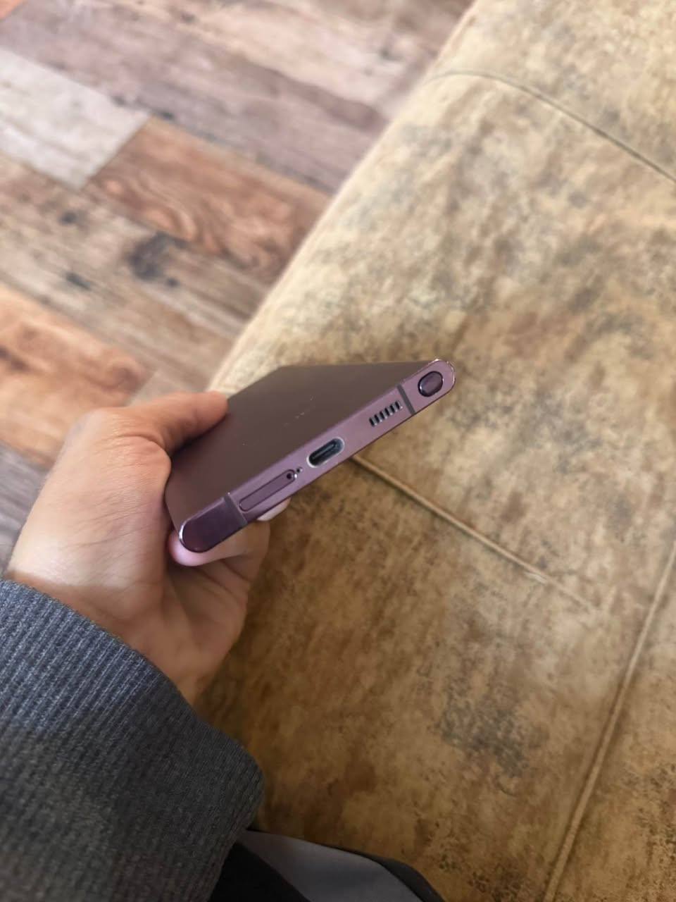 السلام عليكم عدي إس 22التره 256 شرق أوصطً مآبي شي وتر على فحص مامفتوح *********** بغداد, العراق
