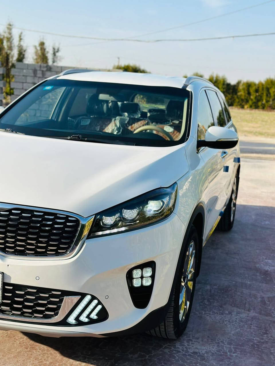 ‏السلام وعليكم
سورنتو 2020 خليجي كفاله عامه
 عدا رصعتين وساحبهن والباقي كفاله عامه 
والسونار موجود بلمنشور 
السياره ماشيه 90 الف جديده مال جناي 
رقم سياره بابل 
مكان سياره بابل 
السعر اتصل وتدلل ،،
اللاتصال *********** او ***********
المواصفات
بصمه 
بصمه ابواب 
6 سلندر
7 راكب 
3 قطع تبريد 
جنطة كهربائية 
جنطة ذكية 
كشنات جلد
كشنات كهرباء
بردات خلفيه 
ترحيب عند الاقتراب 
نقطة عمياء 
تحديد مسار 
مانع نزلاق 
5 انظمة قيادة 
اوتو هولد 
نظام ترحيب 
4 جامة اوتو 
ويل كروم 19
حساسات امامي و خلفي 
اشاير بل مري 
كروز سرعة 
تحكم استرن 
لايت زنون
