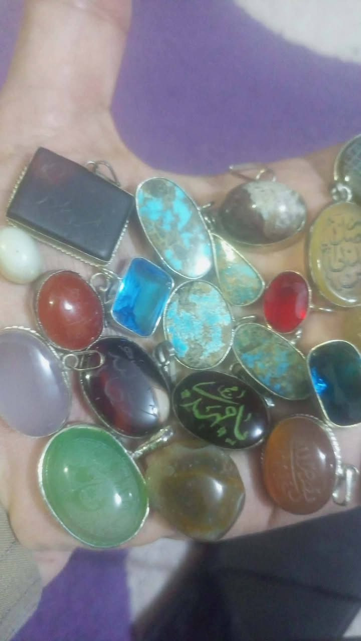 سلام عليكم للبيع احجار عدد 30 جزع وسليماني عطف و سليماني عين صريحة و سنام الجمل و قلادة فيروزي و عقيق مخطوط و شفه و ياقوت و توباز كلهن 50 الف مع التوصيل ما اراوس


**إذا كنت صاحب هذا الإعلان وتريد حذفه لأي سبب، رجاءا أرسل رسالة إلى الدعم الفني**
