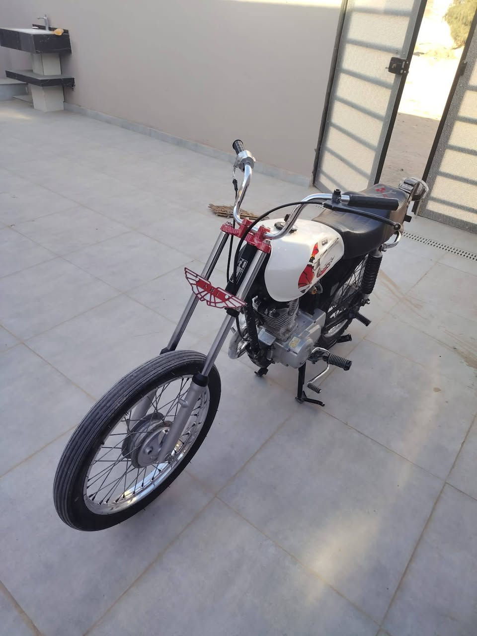 دراجه شاصي 20وكيله العراضي اوراق اصلي 
تعميره كله 25😍
السعر 700وبيه مجال❤
اوا مراوس حسب القناعه🌹
العناون نجف يم فلكه المطار🔥
***********
