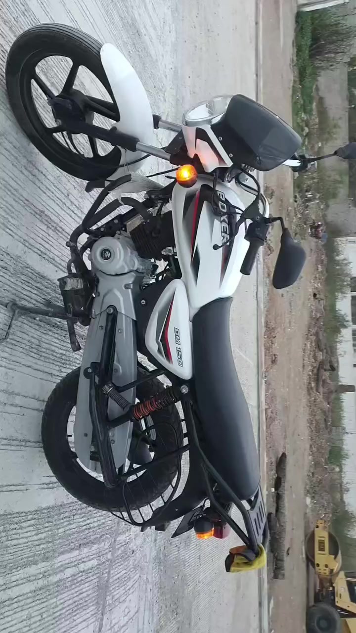 دراجه بوكسر كلاسك دراجه خير من الله سبانه ما ممدوده عليها مرقم ديالى انكليزي تحويل ثاني موقع بعقوبه للاتصال ***********
