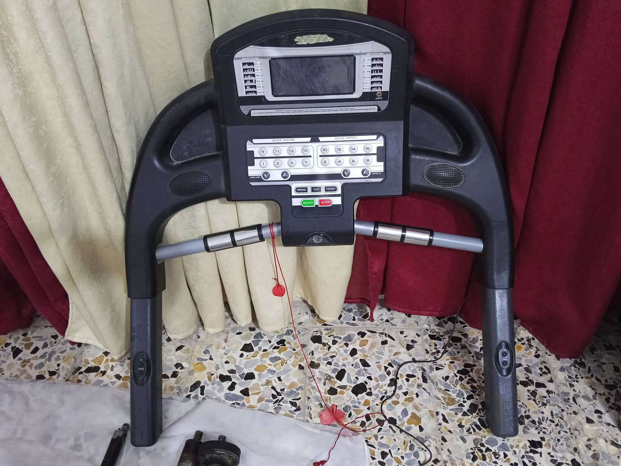 غراض جهاز جري كوري بس الماطور يحتاج لف ولباقي كله نضيف اي استفسار اتصل *********** او خاص
