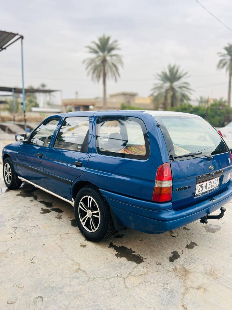 للبيع ...فورد سكورت موديل ٩٢ رقم كركوك انكليزي سنوية لل٣٠ تحويل مباشر كير عادي /كير ومكينة شرط صدر امامي خلفي ممتاز /السياره بلاديه بدون صبغ وبدون ظربه /اخوان سياره مال واحد ع كد حاله رايدها ب(٢٥)
مكاني صلاح الدين قضاء الضلوعية 
***********
