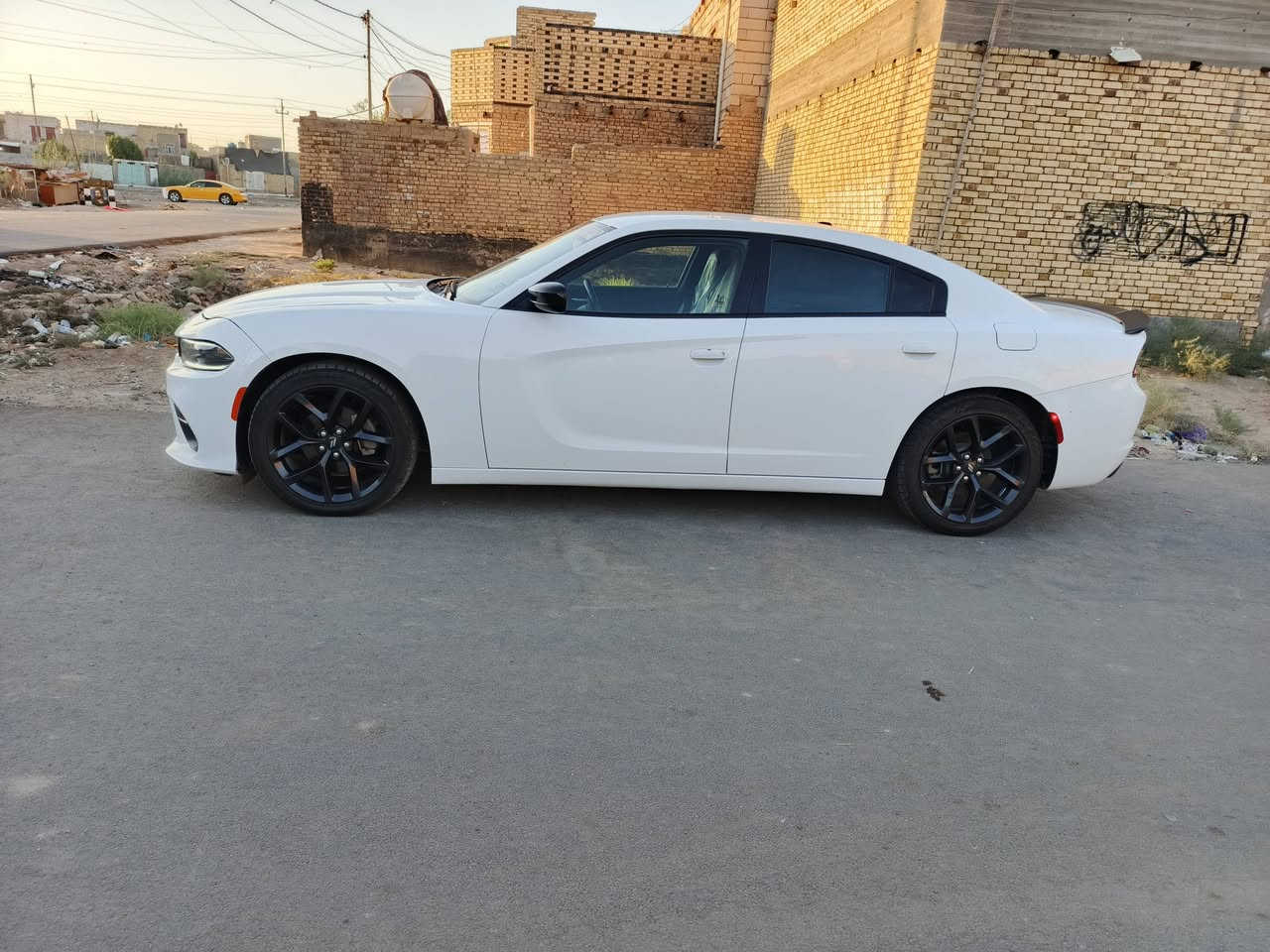 جارجر 2021اصل sxt بلاك توب  اصل حرة بسمي

وارد امريكي   حادث بسيط
ماشيه ٣٥ الف ميل محرك ٣٦٠٠

المواصفات :
* مصابيح أمامية زنون . 
* كشافات الضباب زنون . 
* المصابيح الأمامية مع LED . 
* حساسات خلفيه 
* شاشه مع نظام ملاحة
* الشاشة مع اوپشنات SRT . 
* ويل ارتي قياس 20 انج . بلادي
* مقعد السائق كهربائي
* تشغيل عن بعد . 
كشن حظن
* محدد سرعة بلوتوث . 
* كاميرا خلفية .
* دخول ذكي (بصمة) .
* ⁠استفسار ***********
* ⁠مكاني الشطرة
*
