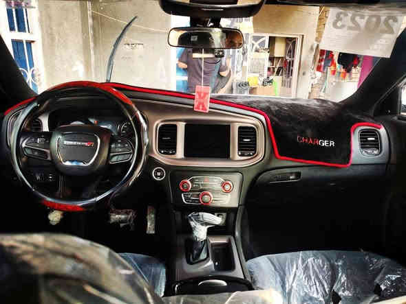 السلام عليكم. شارجر 2023.وارد امريكي الضرر فقط بارد بدايه البنيد. وشي قليل من الجاملغ الامامي  والباقي كفاله من فتح ومن تبديل ومن تكحيل وبدون قطره صبغ. مكينه 3600.كفاله كير مكينه حداديه اكسل سياره ماشيه 30.اللون 🍒كرزي. رقم بغداد باسمي شرط التحويل. نص مواصفات حساسات كشنات حظن شاشه جبيره. تو ويل الضرر مرفق ب الصوره السعر ٢٥٥. العنوان البصره قضاء المدينه  ***********
