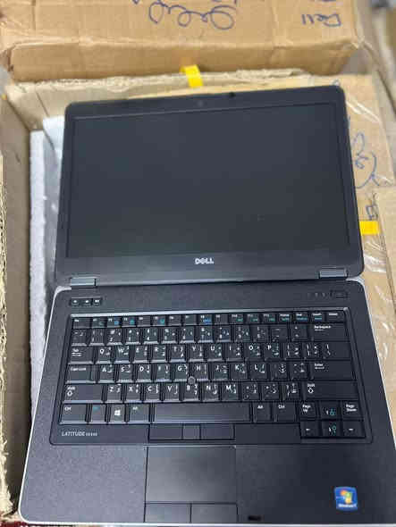 Latitude E6440
📺 الشاشة: 14 إنش — دقة عالية وواضحة
⚙️ المعالج: Intel Core i5
🛡 الجيل الرابع فئة M
💾 RAM: 8GB DDR3
💽 التخزين: 256GB SSD
⚖️ الحالة: نظافة عالية جداً — مفحوص قطعة بقطعة
🎁 الملحقات:🧰حقيبة لابتوب 
🖱 ماوس 🔌 شاحن أصلي
💰 السعر: 170,000 دينار عراقي فقط 🔥  توصيل📮 مجاني
📞 للحجز والاستفسار:
📱 0788-292-9055
🔒 الضمانات:
✅ ضمان فحص: تفحص الجهاز وتتأكد من المواصفات قبل الاستلام.
🔁 ضمان استبدال 10 أيام: في حال وجود أي عطل، يتم استبدال الجهاز فوراً بجهاز مماثل أو موديل آخر حسب رغبتك.
🛠️ جميع الأجهزة مفحوصة بعناية قبل الإرسال
❤️ ثقة الزبون هدفنا، وراحتك غايتنا، ورزقنا بالحلال 🤝
